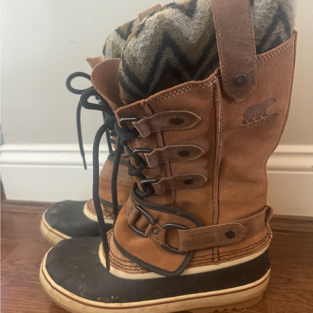 Sorel Premium Snow Boots Size 9